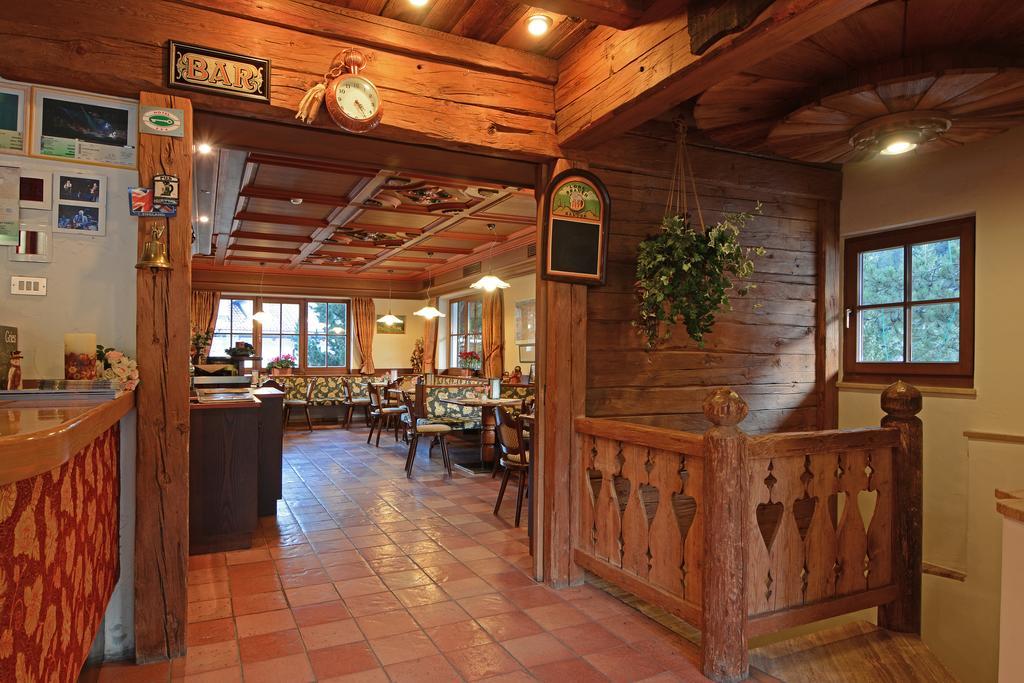 Hotel Dolomites Inn Canazei Buitenkant foto