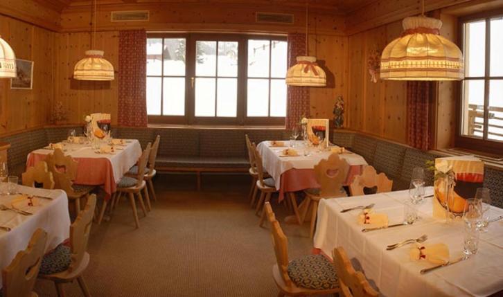 Hotel Dolomites Inn Canazei Buitenkant foto